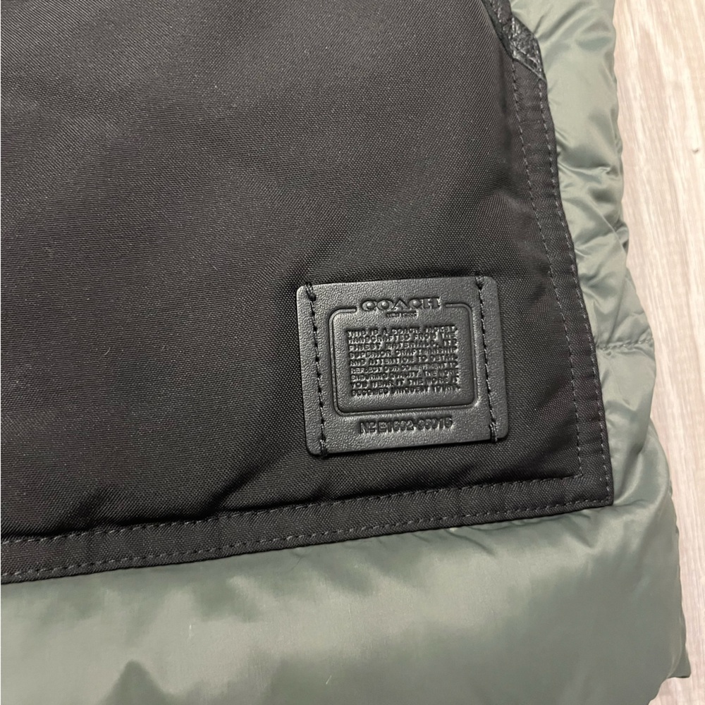 Men's Coach Reversible Puffer Vest- Size Small- Pre-Owned View 6